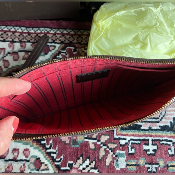 Excellent Condition! ’🔥Authentic LV Pouch (GM) - Picture 5 of 7